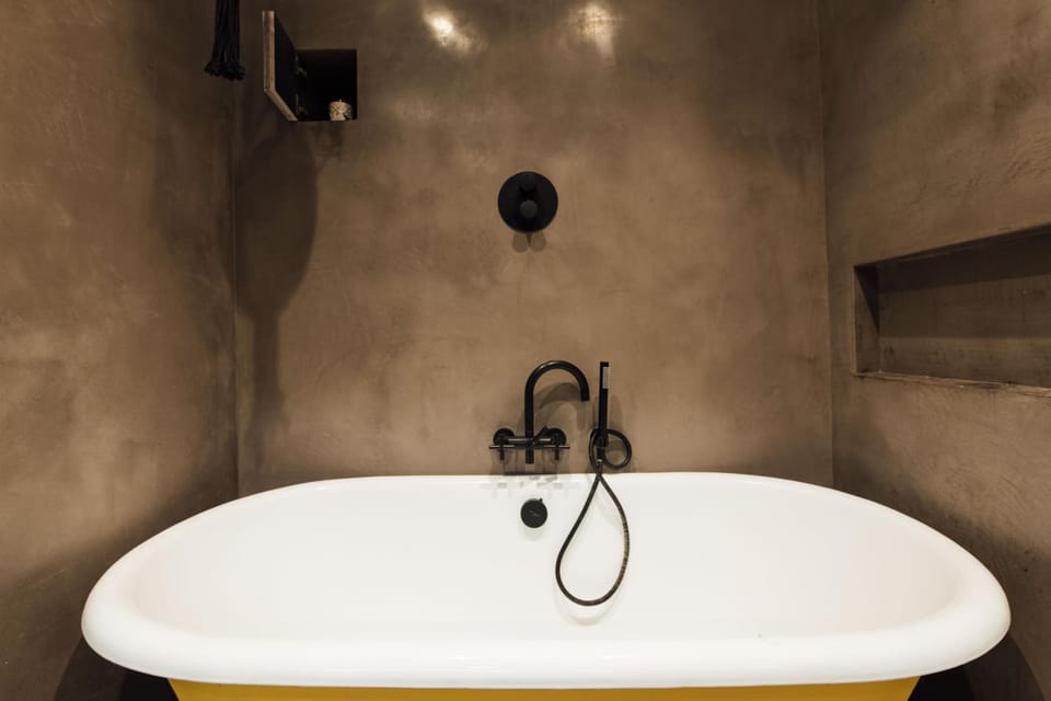 Bathroom, Bath