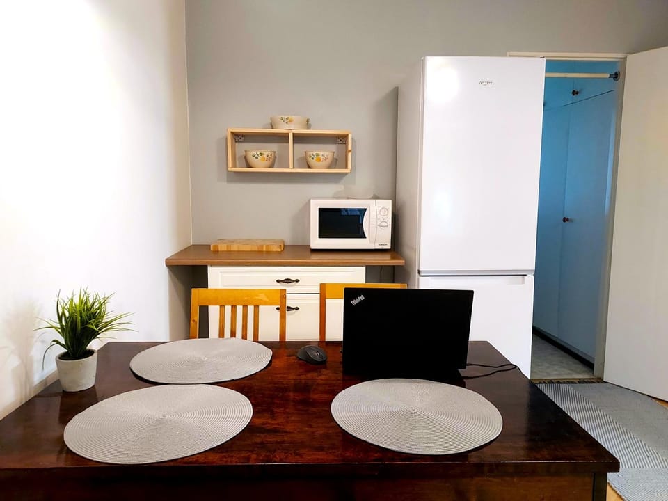 Dining area, kitchen