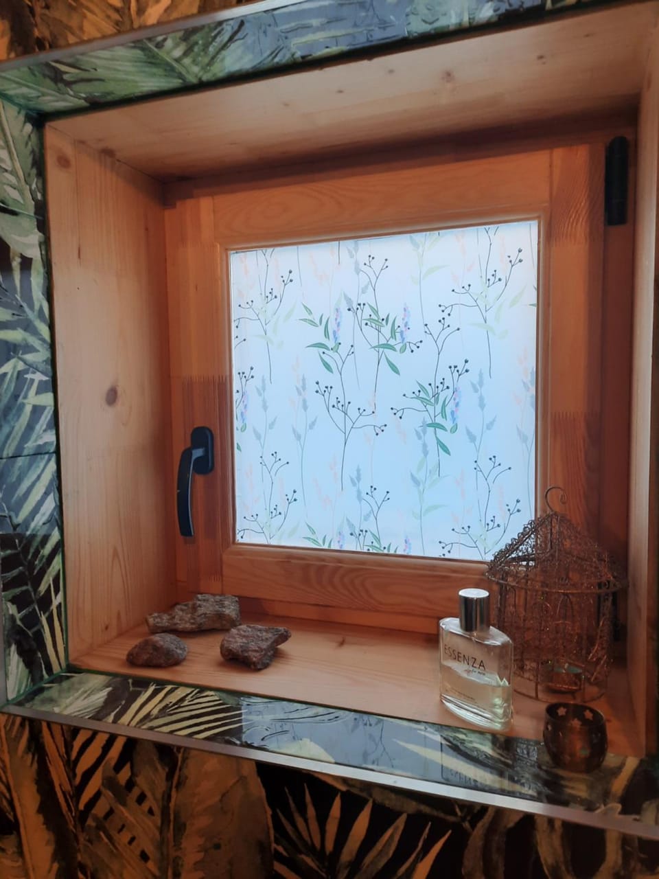 Bathroom, Decorative detail