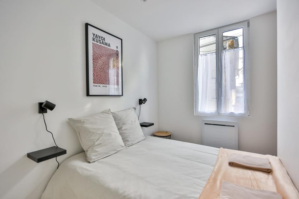 Bed, Photo of the whole room, Bedroom, towels, wardrobe