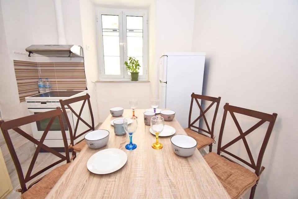 Coffee/tea facilities, Dining area