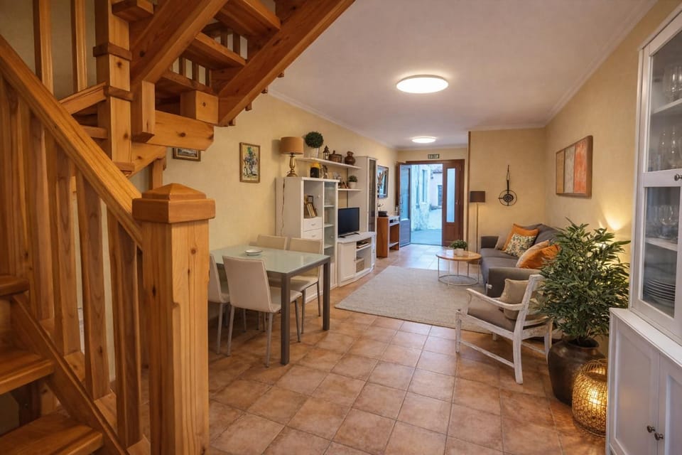 Communal lounge/ TV room, Living room, Dining area