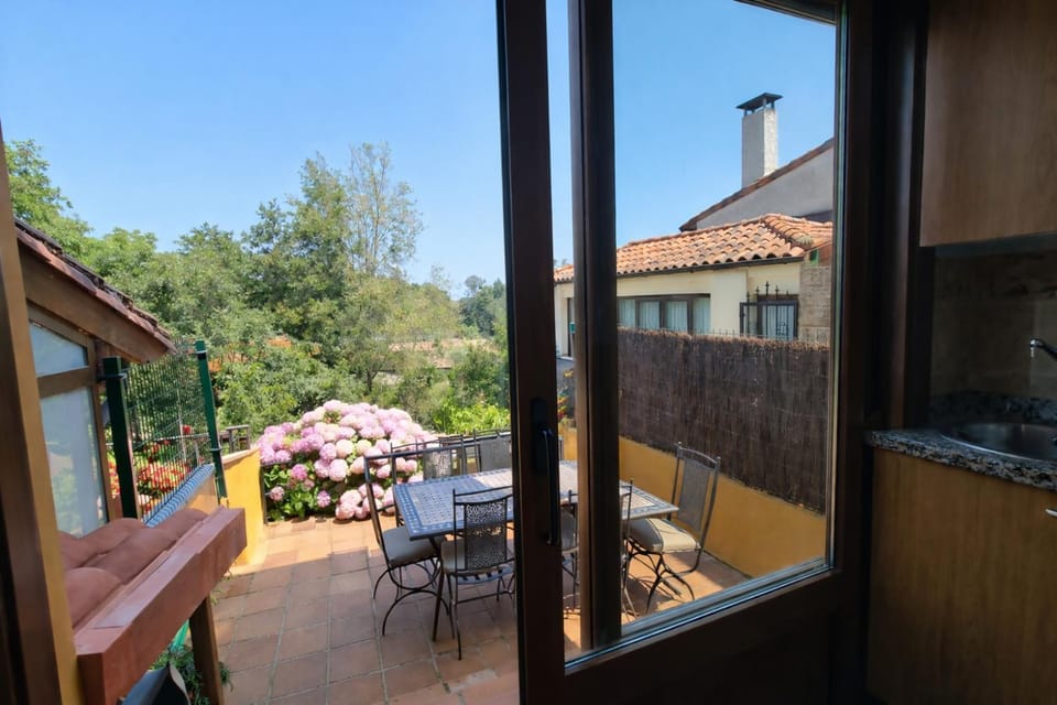 Balcony/Terrace, Kitchen or kitchenette, Dining area