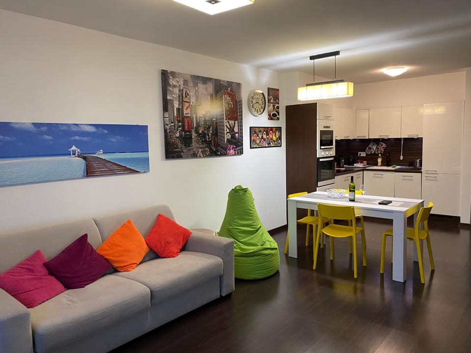 Living room, kitchen