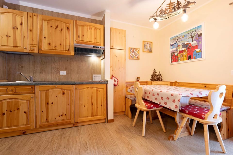 Living room, dishwasher