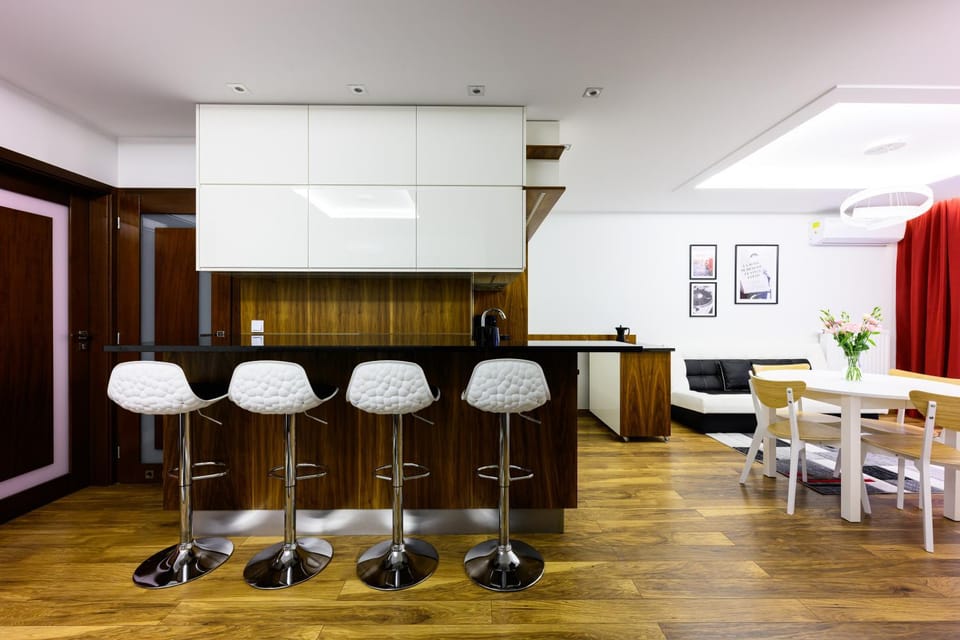 Kitchen or kitchenette, Living room