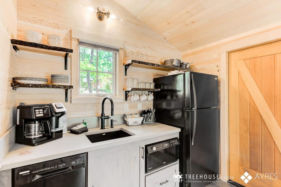 Coffee/tea facilities, Kitchen or kitchenette, dishwasher, pet friendly