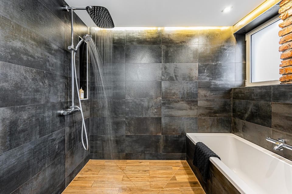 Shower, Bathroom, Bath, towels