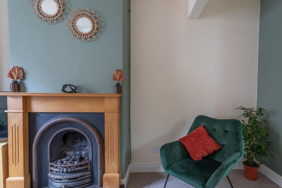 Living room, Seating area, flat iron
