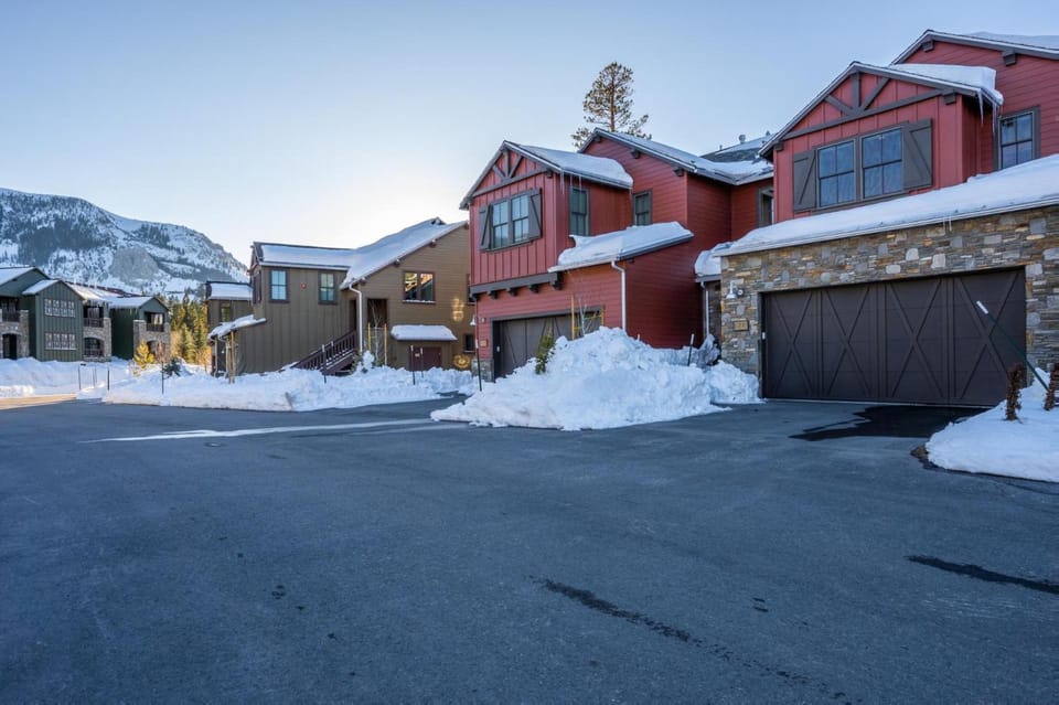 Creekhouse 1553 House in Mammoth Lakes