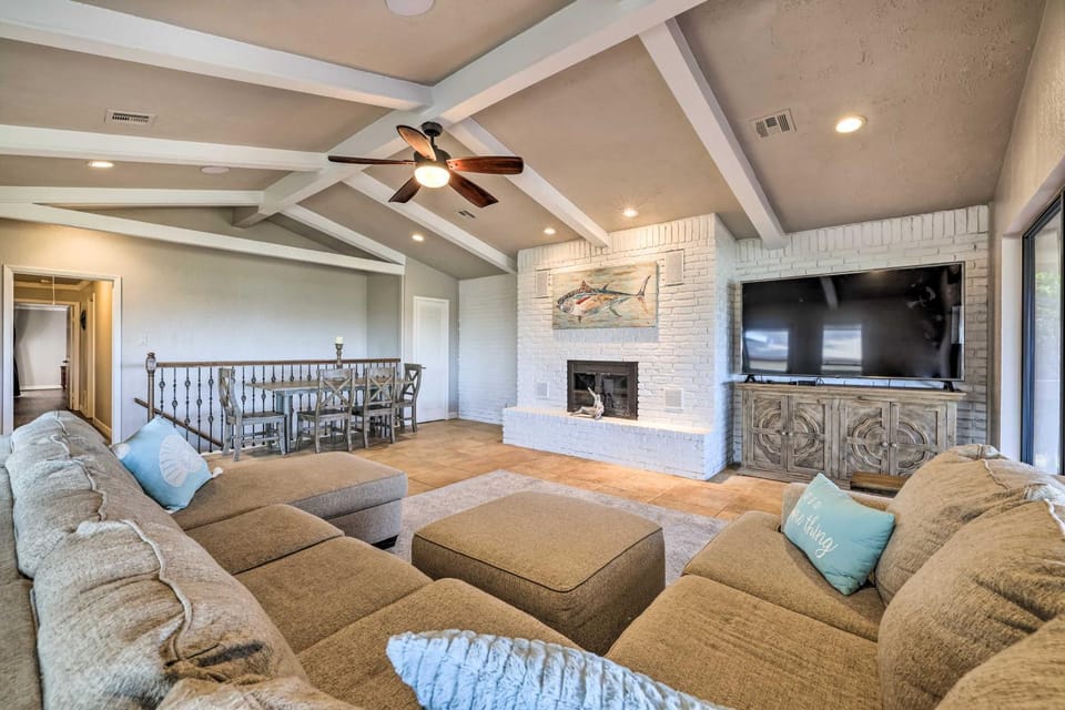 Canyon Lake Home Hill Country and Water Views! House in Spring Branch