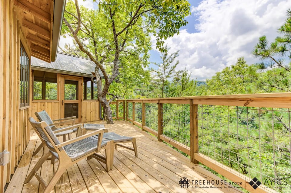 Patio, Day, Natural landscape, View (from property/room), Balcony/Terrace