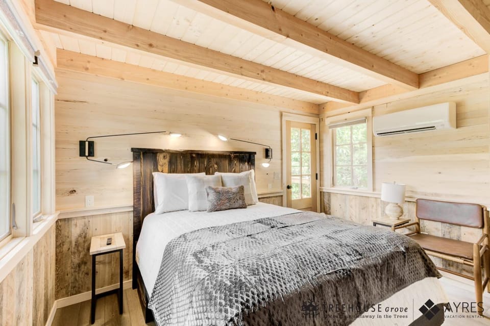 Bed, Bedroom, air conditioner
