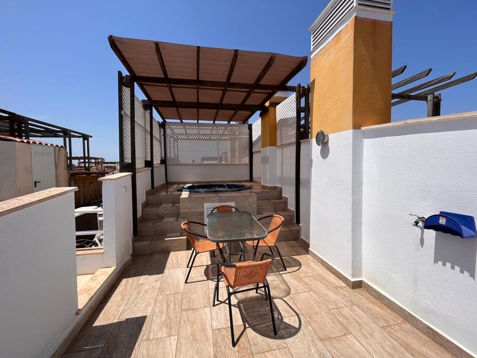 Balcony/Terrace, Dining area