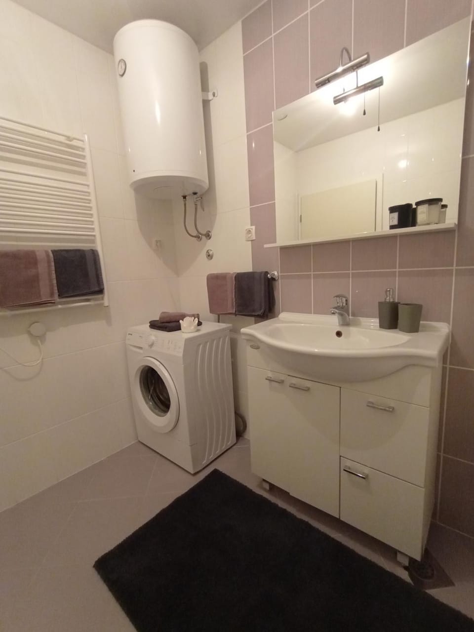 Bathroom, Bath, washing machine