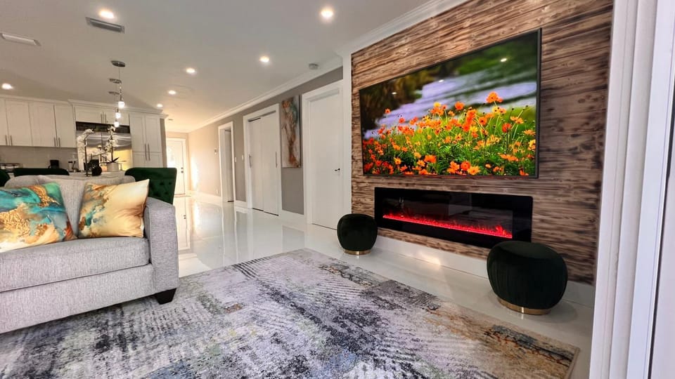 TV and multimedia, Living room, Seating area, Evening entertainment