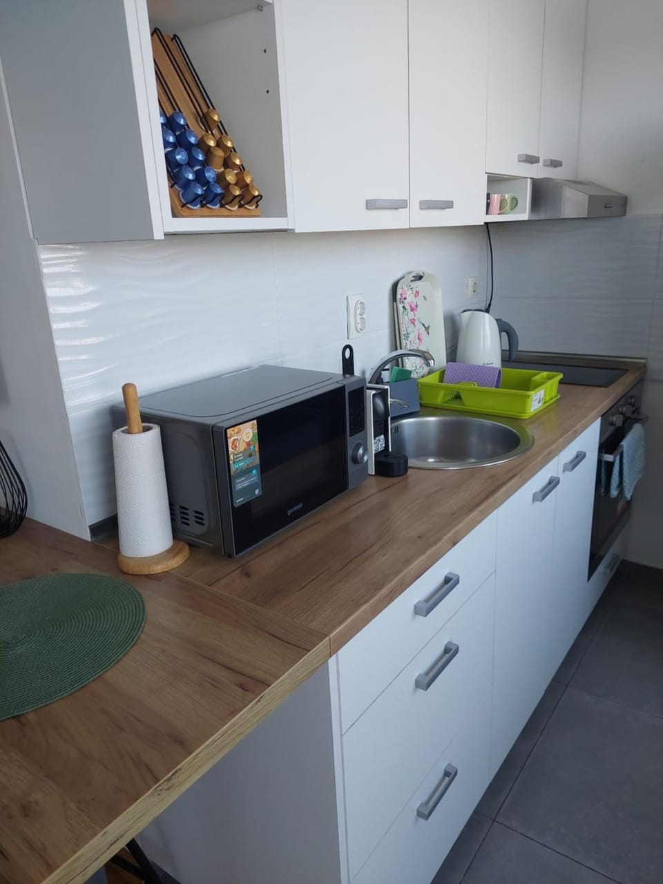 Green and grey Apartment in Novi Sad