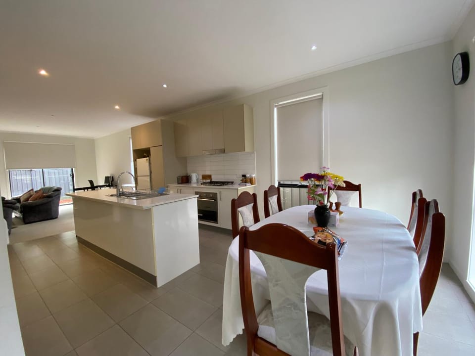 Kitchen or kitchenette, kitchen, kitchen