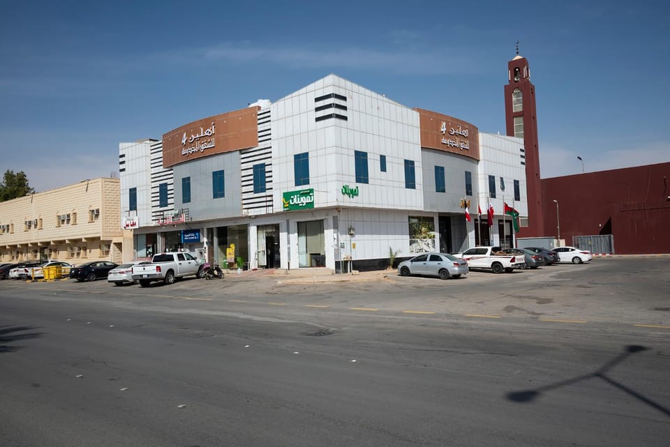 Property building, Day, Neighbourhood, City view, Street view, Location
