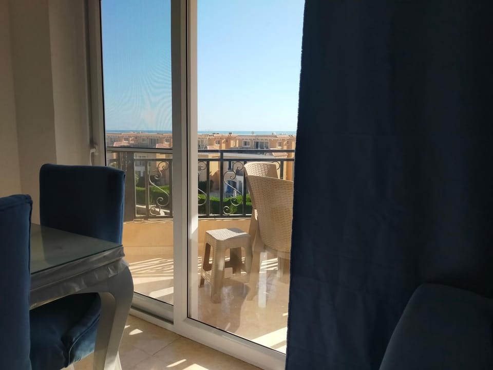 Day, View (from property/room), Balcony/Terrace, Balcony/Terrace, Living room, Seating area, Dining area