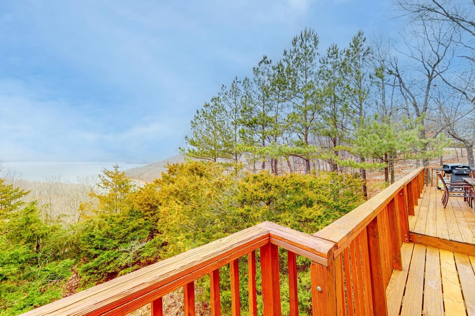 Honey Creek House in Beaver Lake