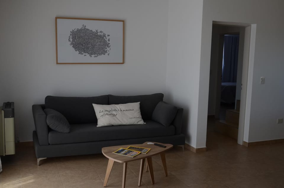 Linea Recta Sur- Aguila Mora, departamento amplio de 3 dormitorios a pasos del mar Apartment in Puerto Madryn