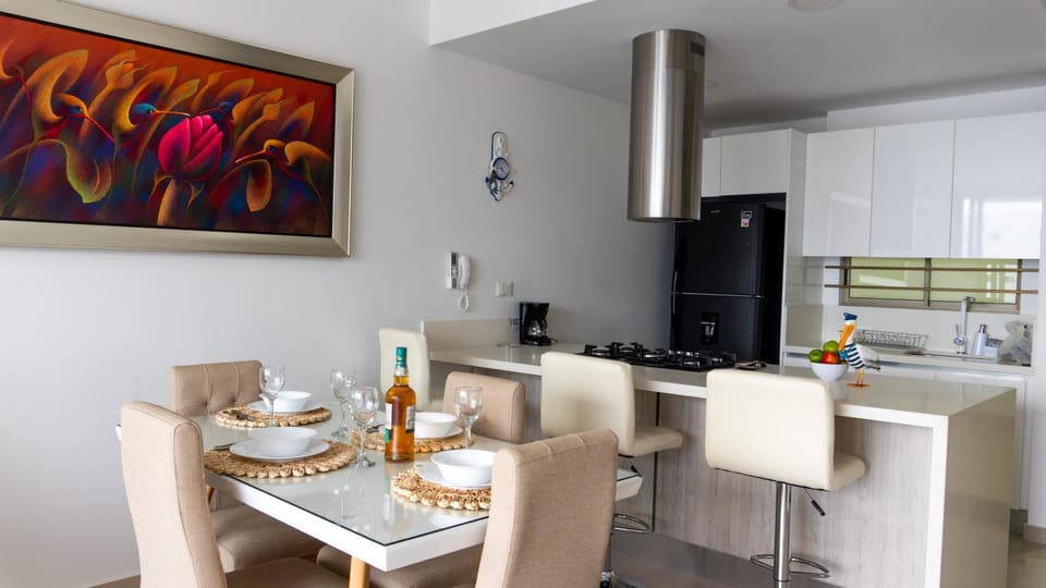 Living room, Dining area