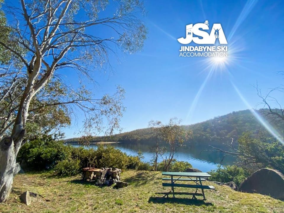 Natural landscape, Garden, Garden view, Lake view, Mountain view