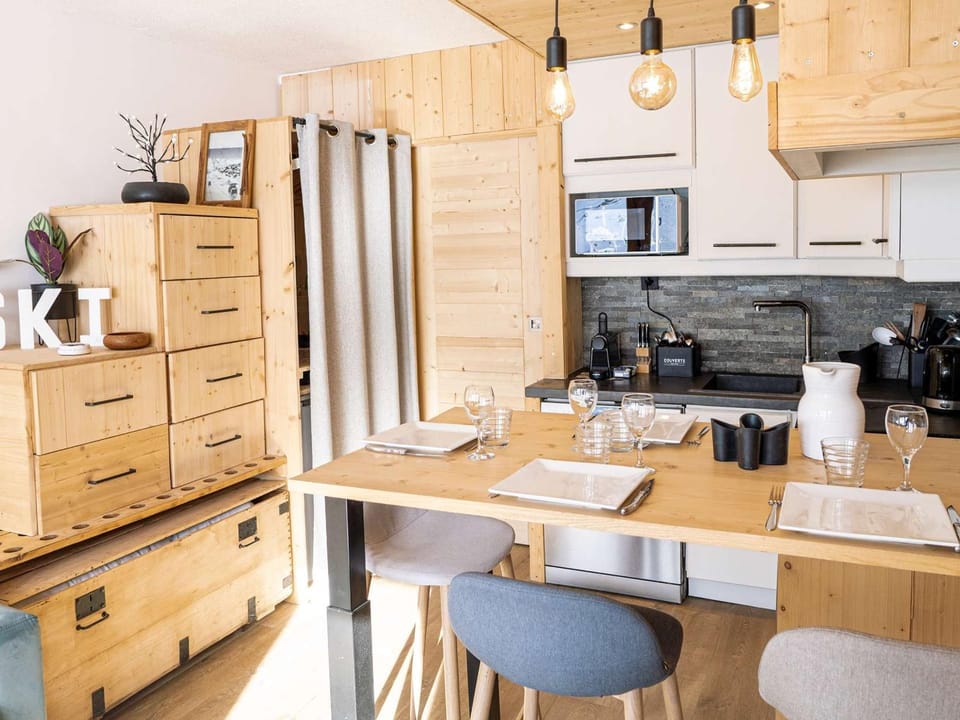 Bel appartement rénové 4 pers, cuisine équipée, proche commerces - FR-1-637-56 Apartment in Les Allues