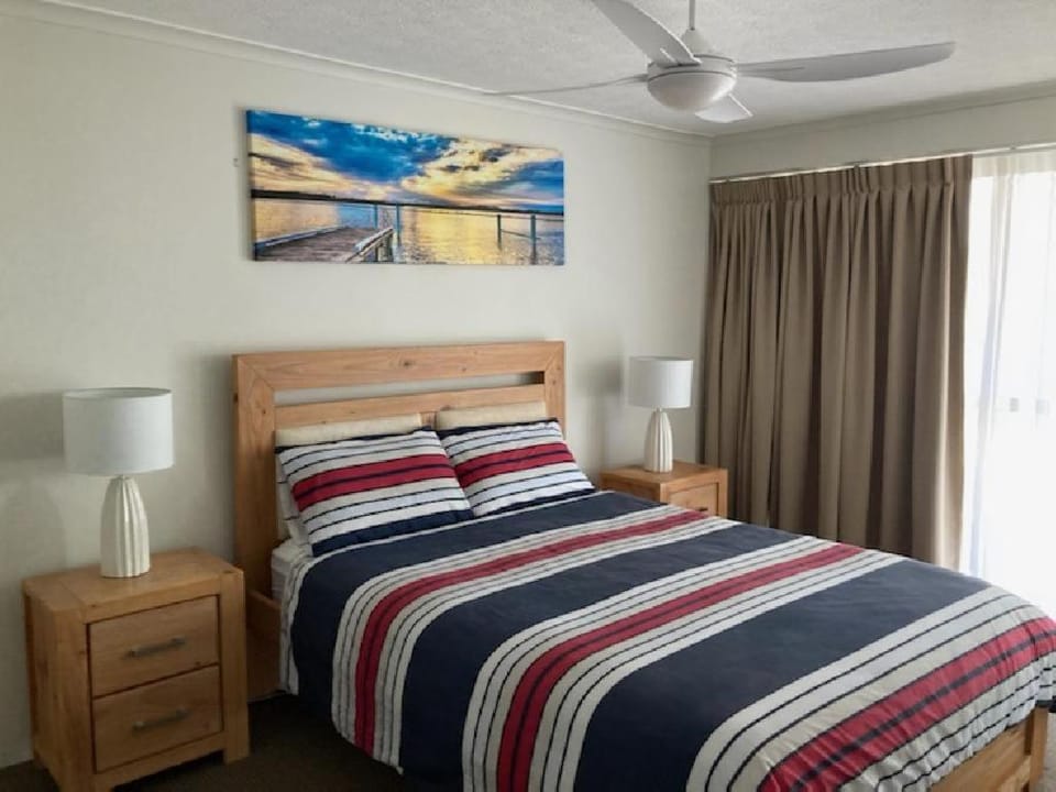 Surfside Court - Hosted by Burleigh Letting Apartment in Palm Beach