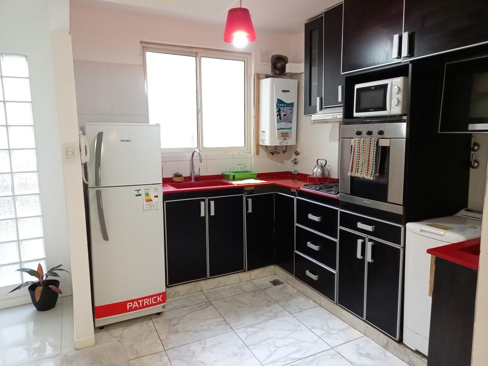 DESCANSO IDEAL CENTRICO "Con patio y balcón" Apartment in Mar del Plata
