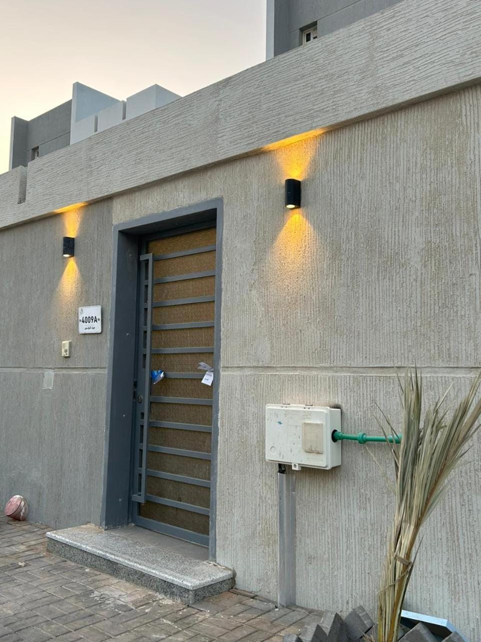 Facade/entrance