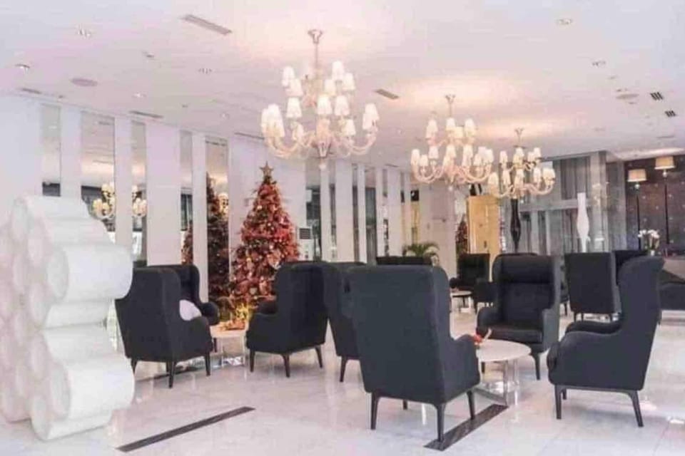 Cozy 1BR cityview with Balcony and near Airport Apartment in Paranaque