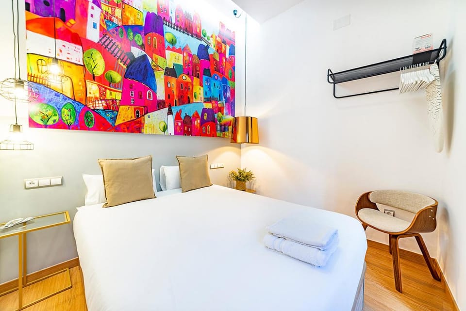 Bed, Photo of the whole room, Bedroom