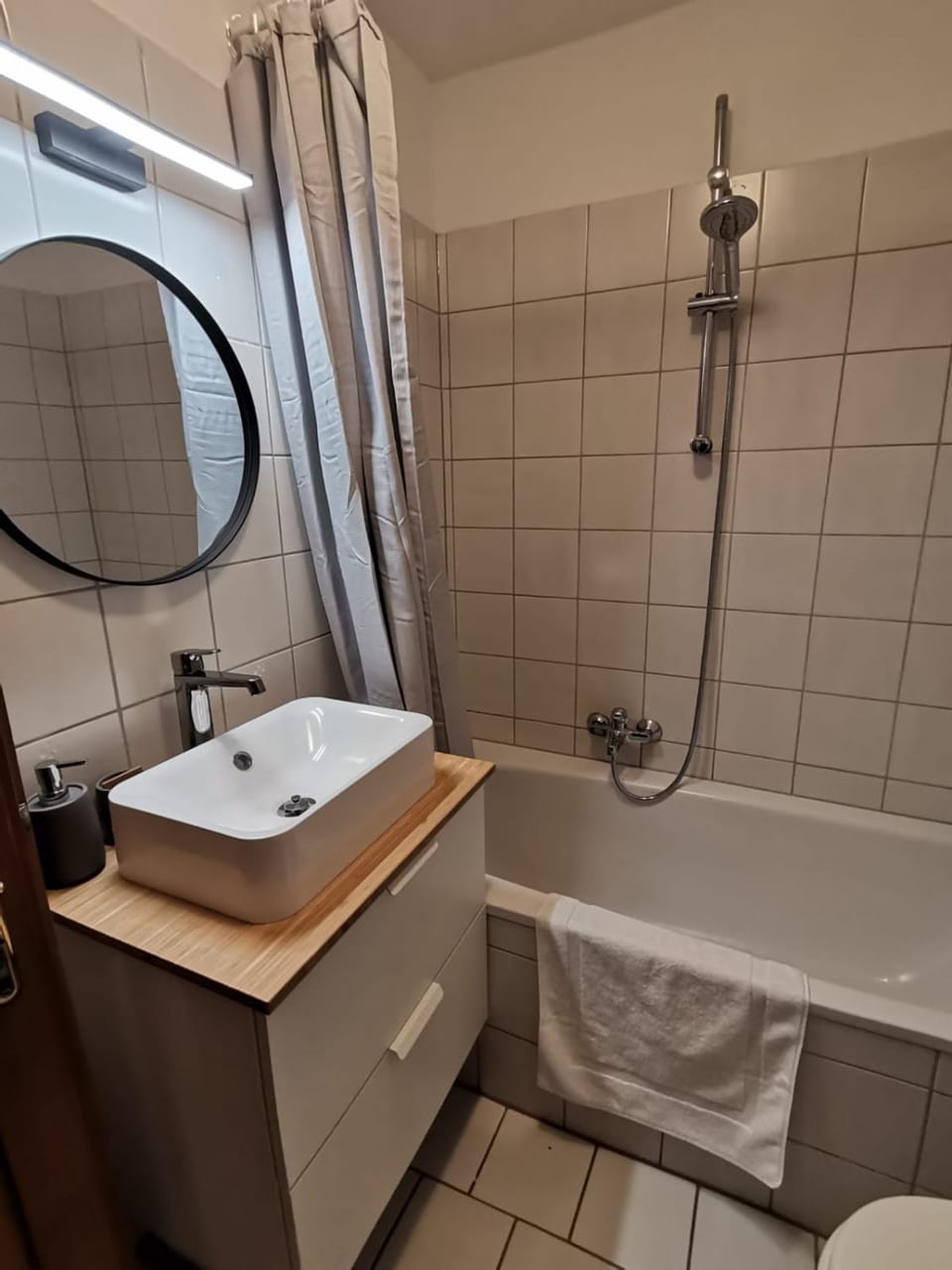 Toilet, Bathroom, Bath, towels