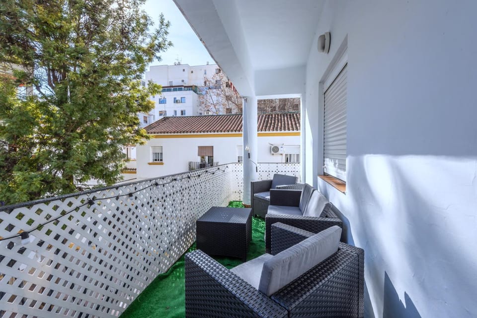 Off site, Balcony/Terrace, Balcony/Terrace, Dining area