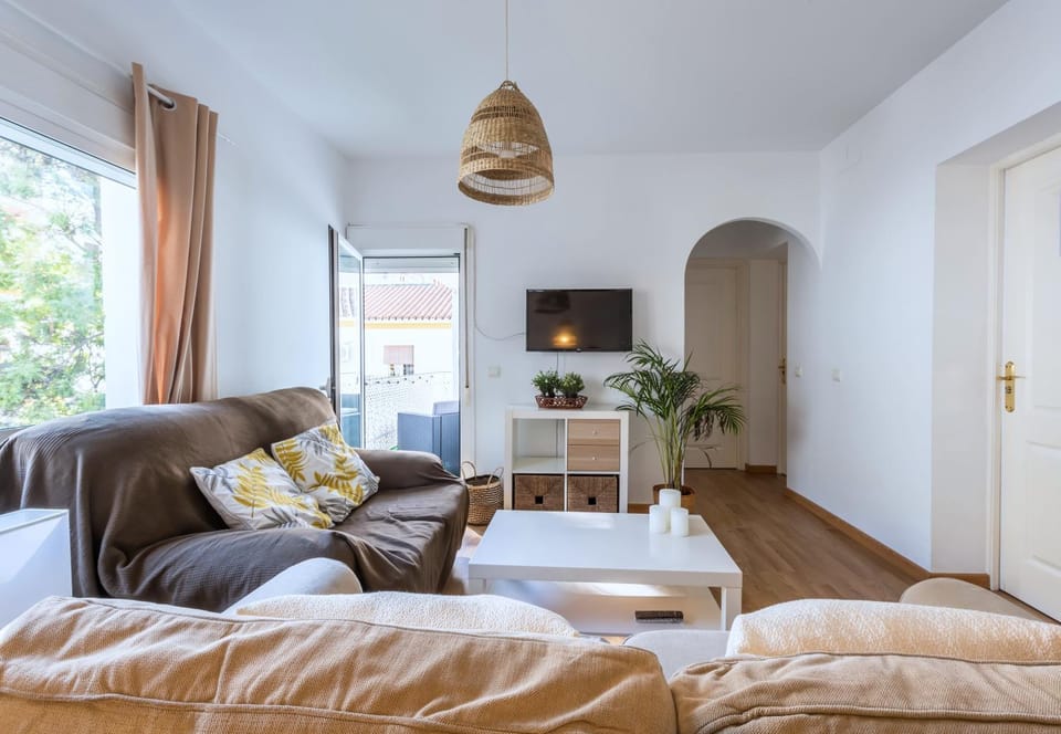 TV and multimedia, Living room, Dining area