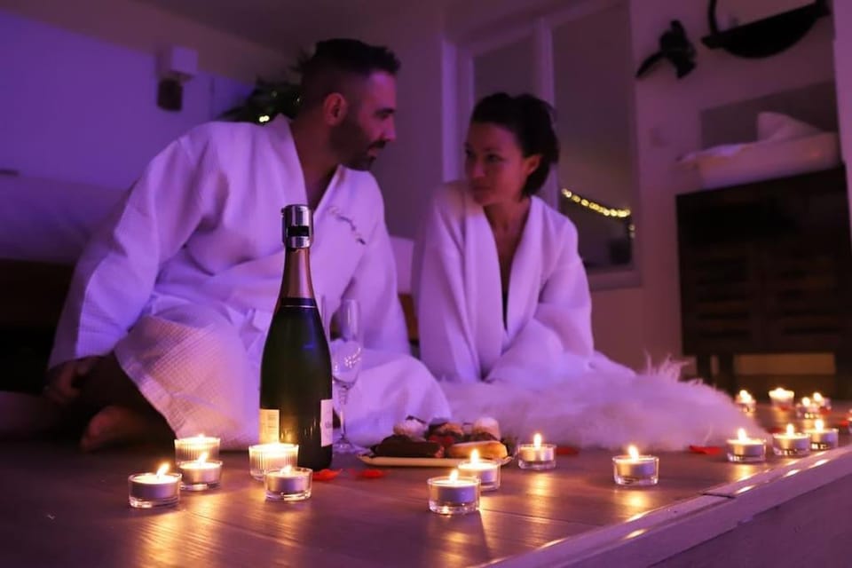 Love room Unique - Sauna / Jacuzzi Apartment in Grand Est