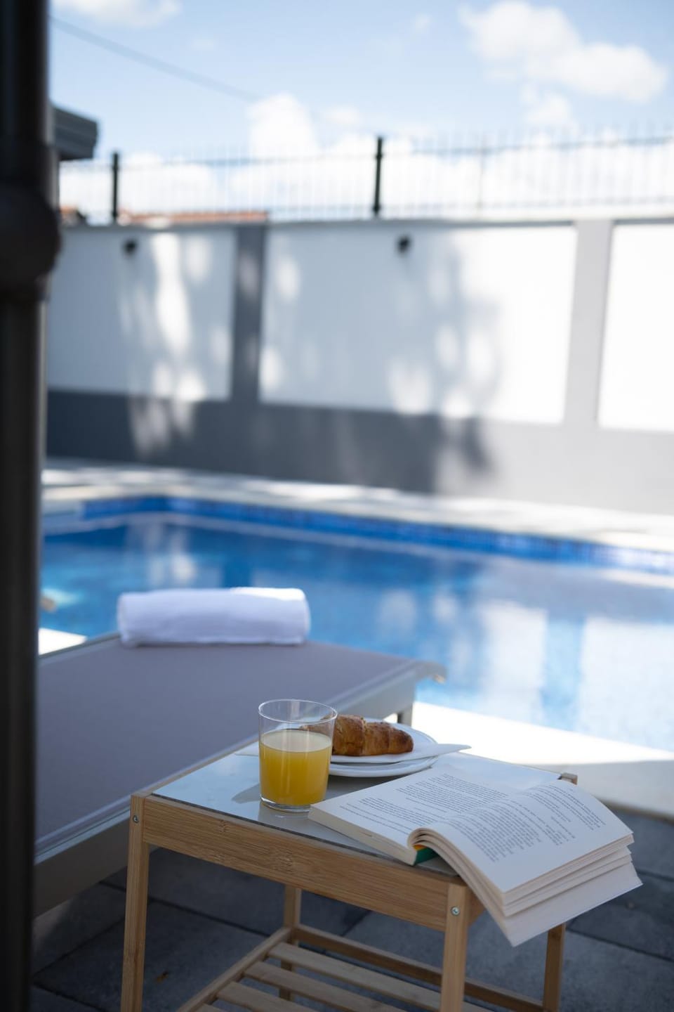 Pool view, Swimming pool, sunbed