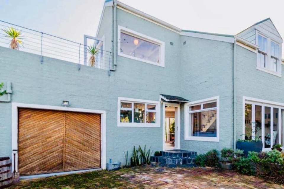 Best Place Ever - cozy house with amazing sea view House in Cape Town
