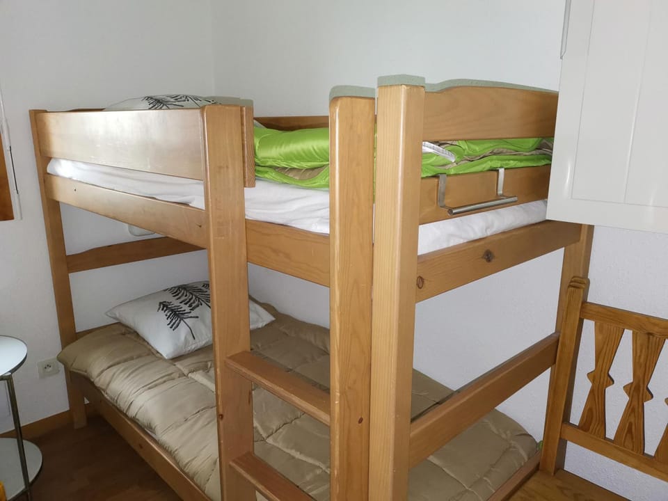 Bedroom, children, bunk bed