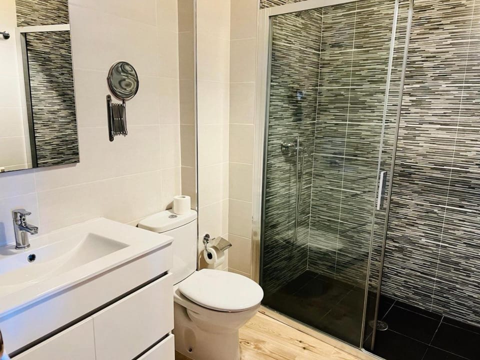 Shower, Bathroom