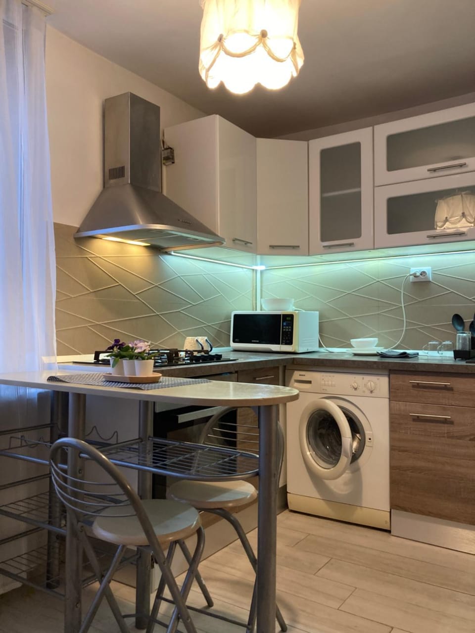 Kitchen or kitchenette, Dining area, minibar, pet friendly, stove, washing machine