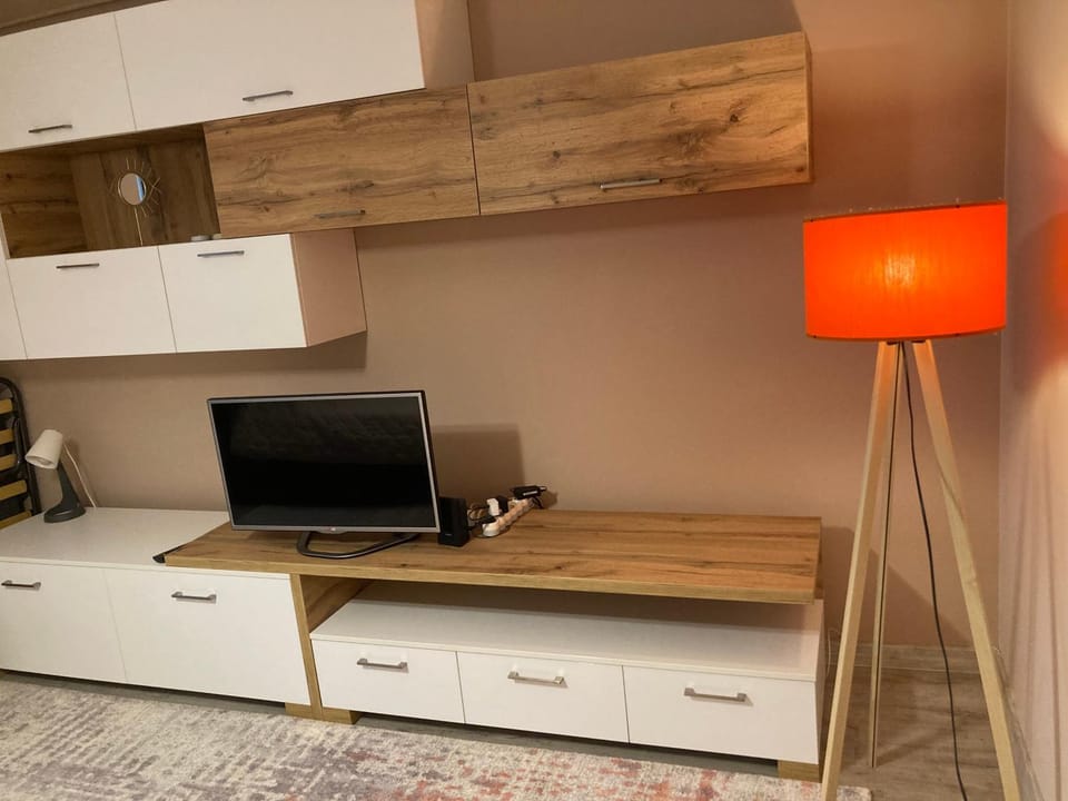 TV and multimedia, Living room, wardrobe