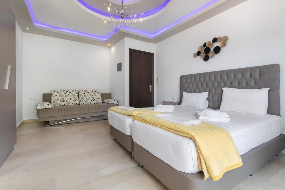 Living room, Bedroom