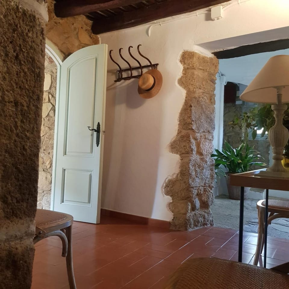 Bathroom, Seating area