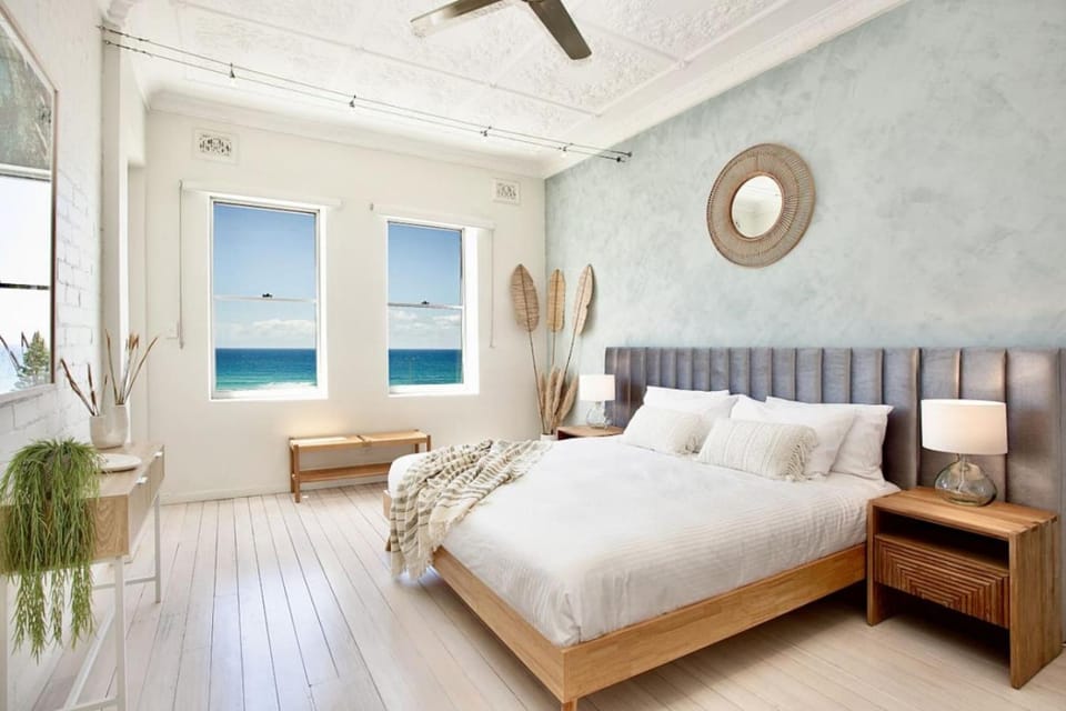 Majestic Beachfront Apartment in Sydney