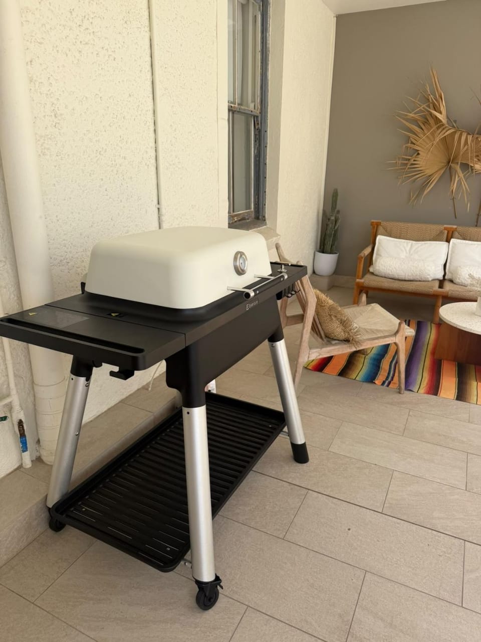 Majestic Beachfront - AC Parking Terrace BBQ Apartment in Sydney