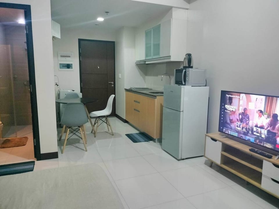 101 Newport Boulevard near NAIA Terminal 3 Apartment in Pasay