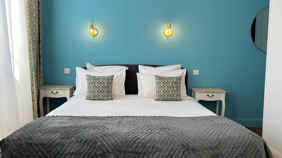 Bed, Bedroom